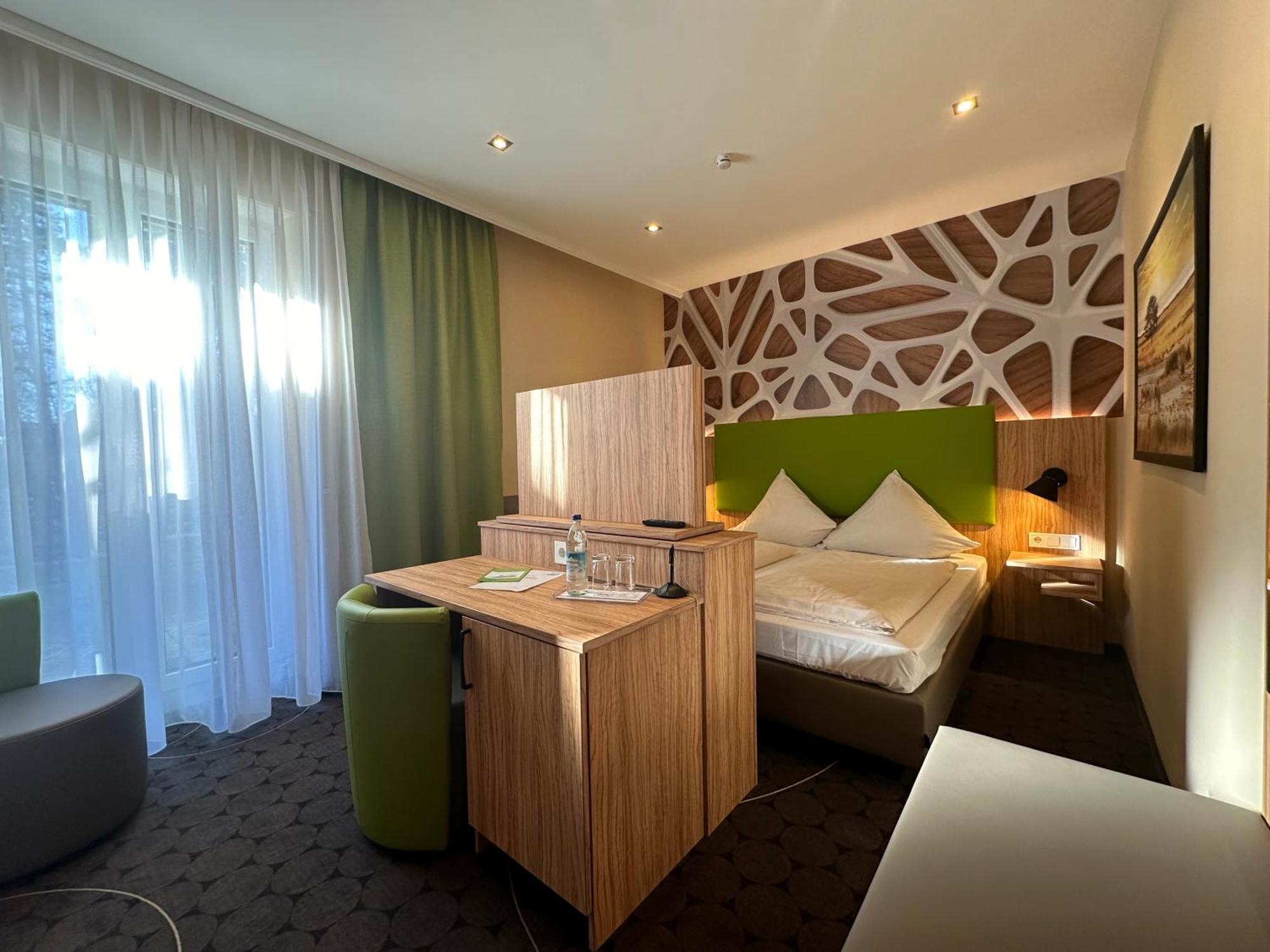 Rothsee Hotel Allersberg Exterior photo